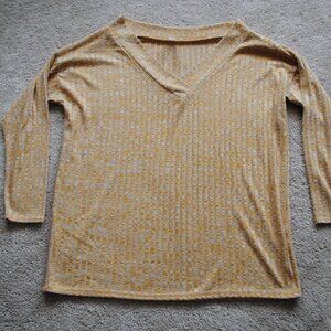 LUXE Women's Sweater Top ~ Size M Medium ~ Lightweight ~ Gold